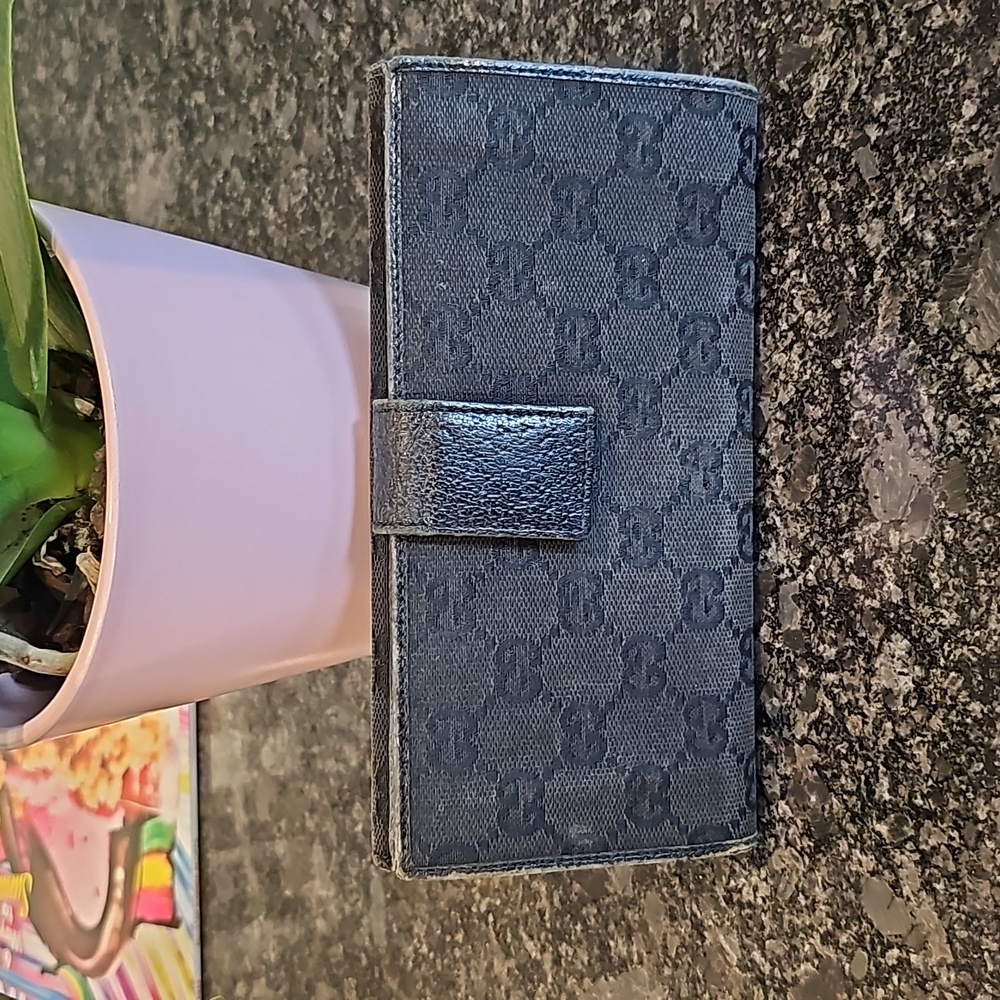 Gucci Long Monogram Wallet - Picture 2 of 15
